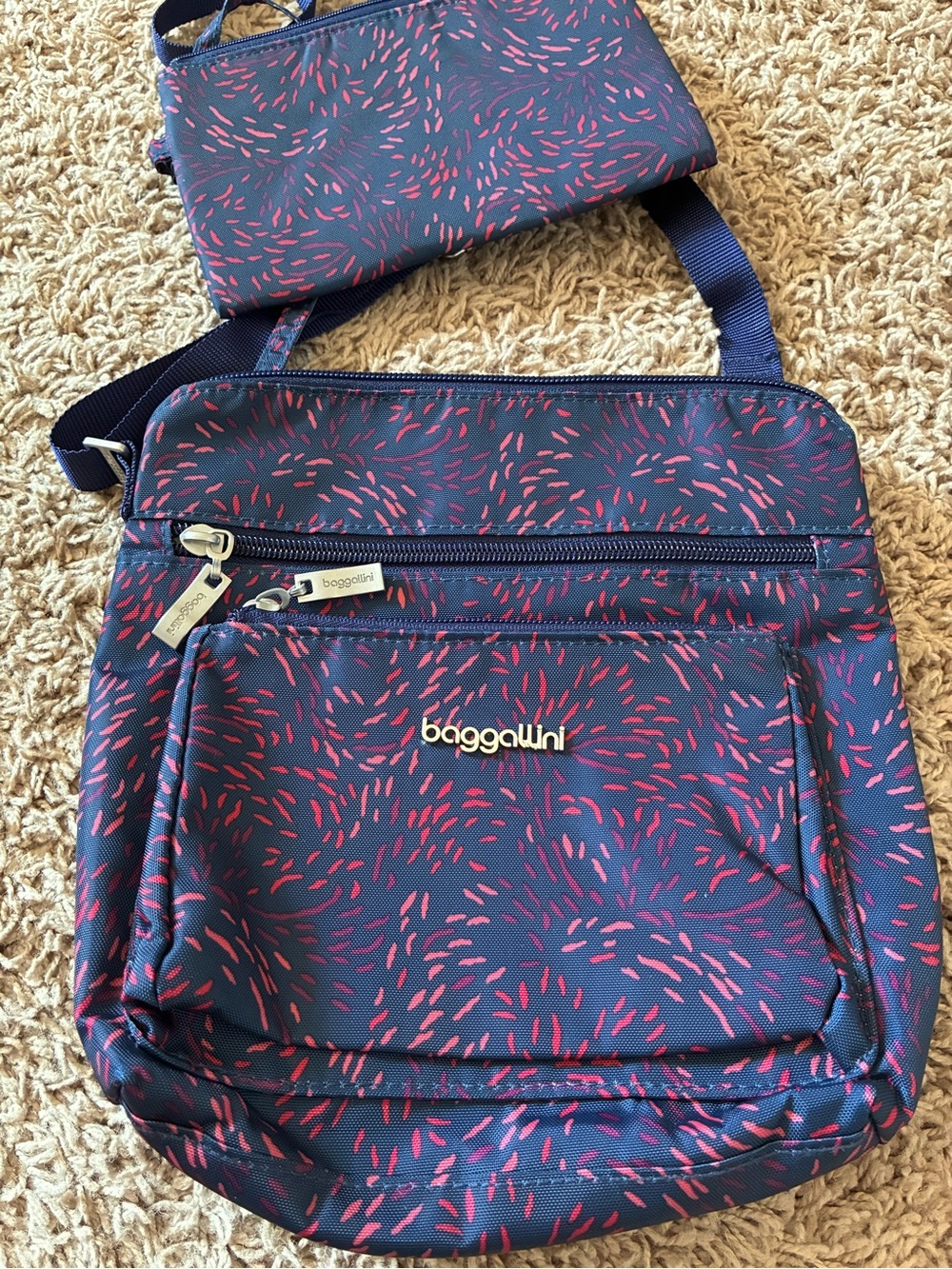 Baggallini Pocket Crossbody Bag NWOT! - Picture 2 of 5